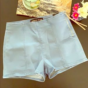 High waisted side zip short